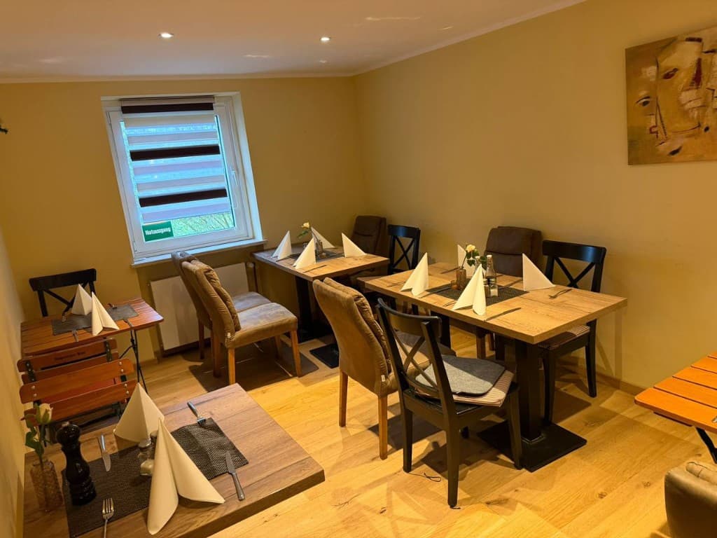 Il Gusto — Tische & Ambiente